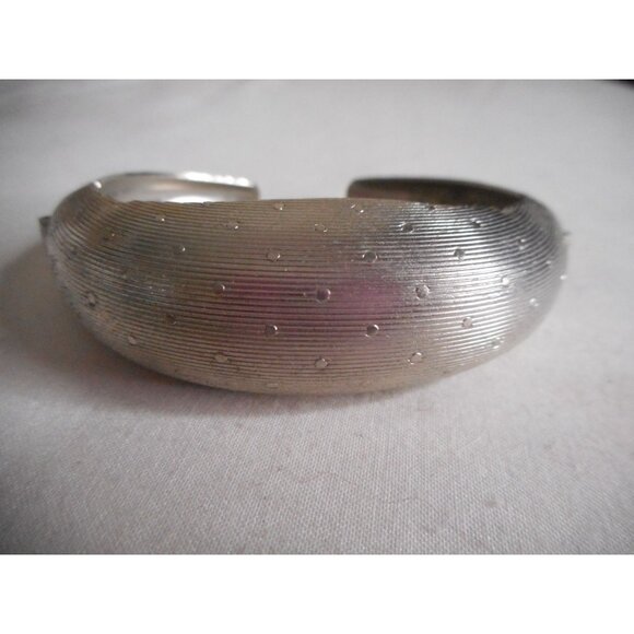 Vintage Estate silver tone cuff bracelet  double hinged sides - Picture 1 of 4